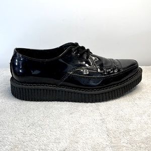 T.U.K. Shoes Women’s Sz 7 Black Patent Leather Lace Up Pointed Creeper Unisex